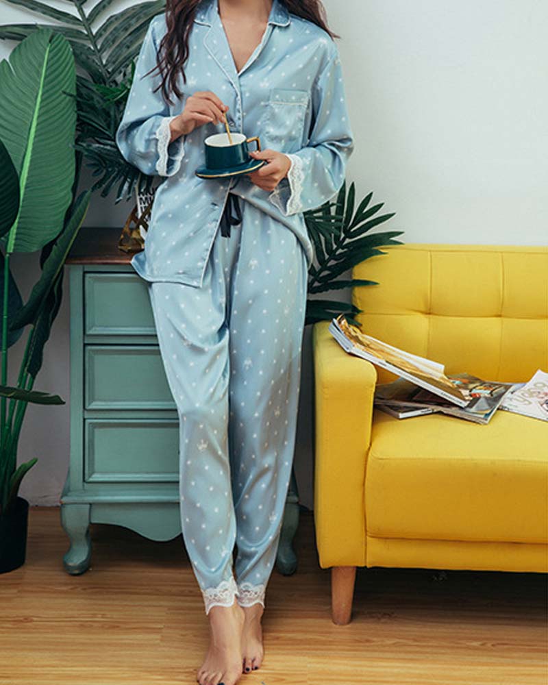 ☁️ Look Conforto e Aconchego – Pijama em Linho de Seda e Linha Natural
