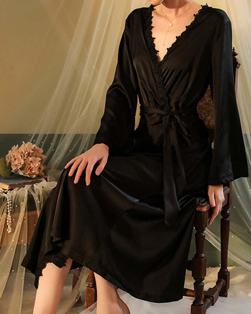 Robe em Cetim Puro Luxo e Poder