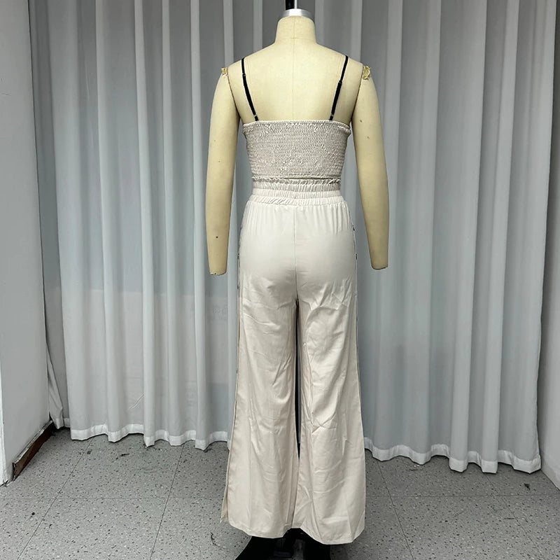 Look de Impacto – Blusa de Cetim com Calça de Perna Larga e Cintura Alta