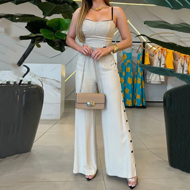 Look de Impacto – Blusa de Cetim com Calça de Perna Larga e Cintura Alta