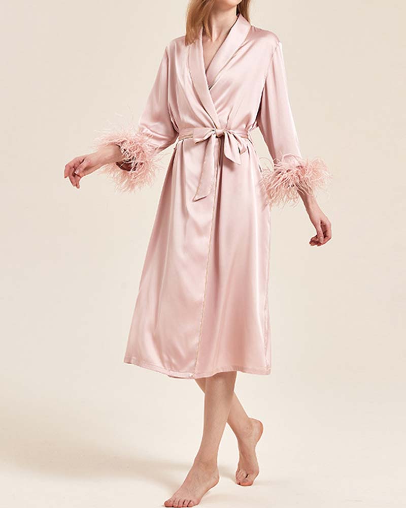 Pijama em Bata de Seda Encanto das Plumas