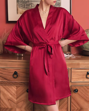 Elegância Suave - Bata de Cetim em Seda Suave