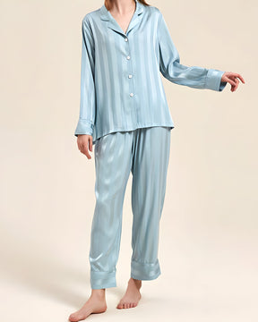 Conjunto Pijama em Seda Listrada - Super Conforto e Bem-Estar