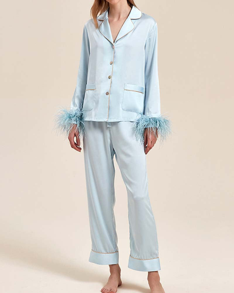 Plumas de Gelo - Pijama Seda Premium com Detalhe Removível