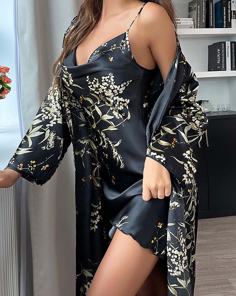 Laços de Luxo - Robe e Camisola em Cetim
