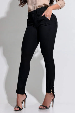 Calça Modeladora Preta com Detalhe na Barra – Cor Sempre Viva