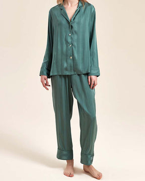Conjunto Pijama em Seda Listrada - Super Conforto e Bem-Estar