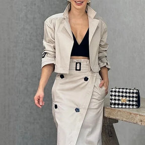 Conjunto Elegante – Blusa com Botões e Saia Midi de Cintura Alta