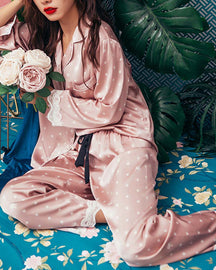 ☁️ Look Conforto e Aconchego – Pijama em Linho de Seda e Linha Natural